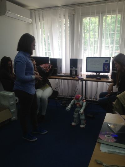  /> </div>
<div> </div>
<div style=