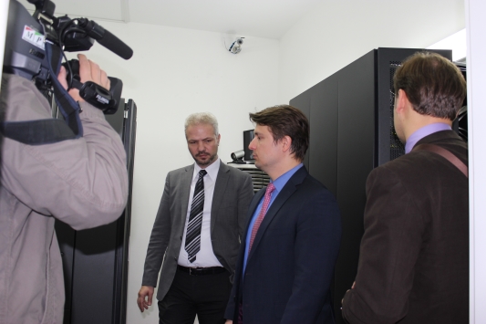  /> </div>
</body></html>