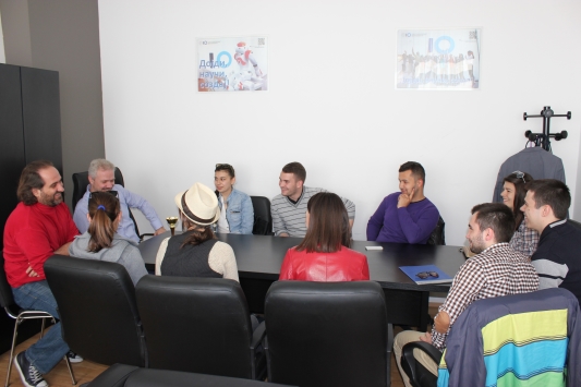  /> </div>
<div> </div>
<div style=